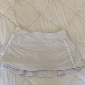 Lulu lemon white tennis skirt